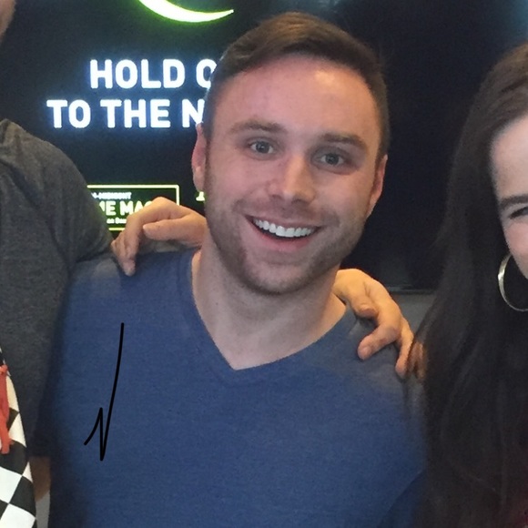 Meet your Posher, Lee - Picture 1 of 1